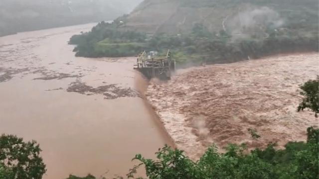 Barragem de UHE 14 de julho rompe parcialmente, diz governo do RS